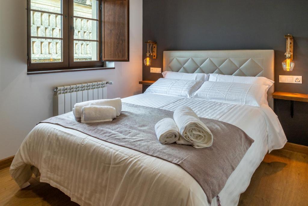 Apartamentos Rurales Lola Penarronda Castropol Exteriör bild