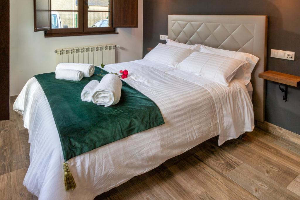 Apartamentos Rurales Lola Penarronda Castropol Exteriör bild