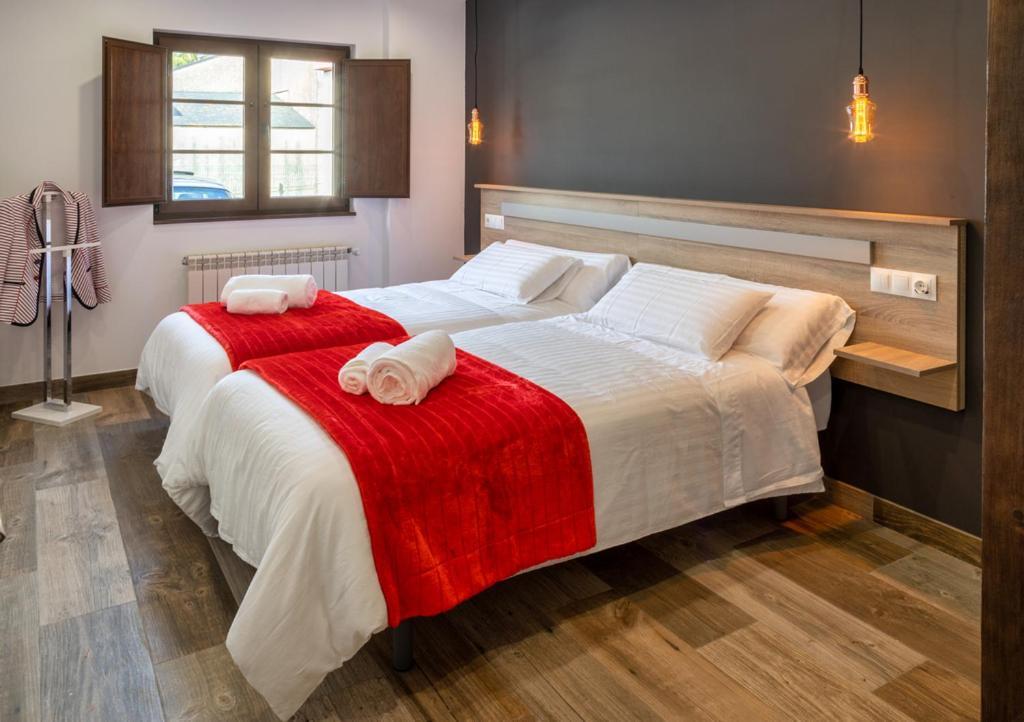 Apartamentos Rurales Lola Penarronda Castropol Exteriör bild