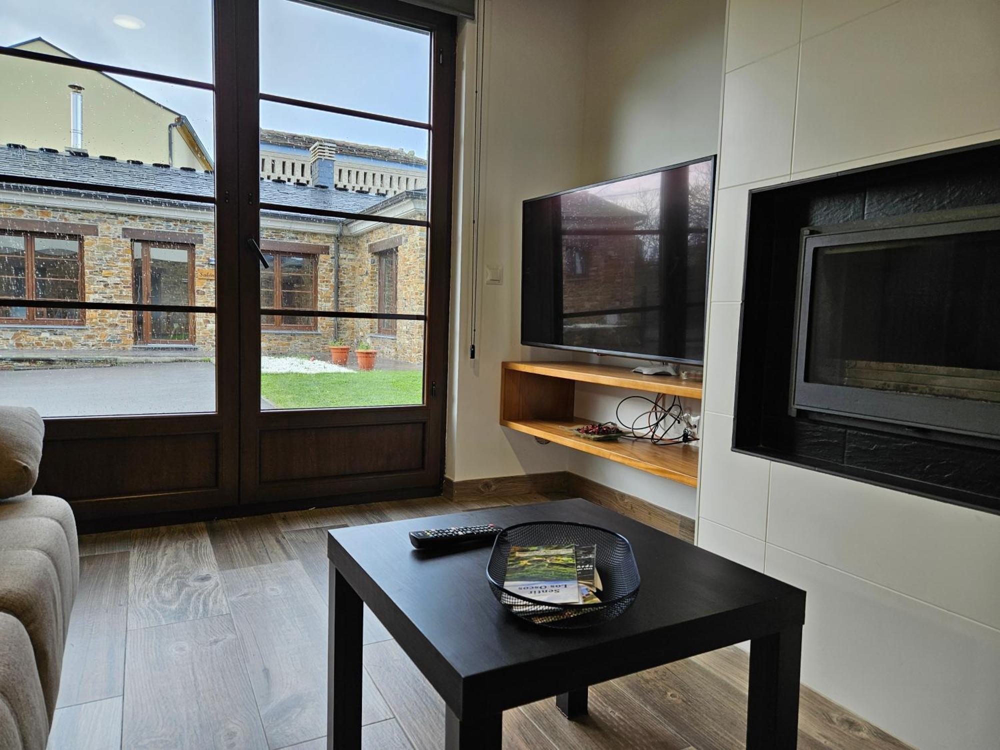 Apartamentos Rurales Lola Penarronda Castropol Exteriör bild