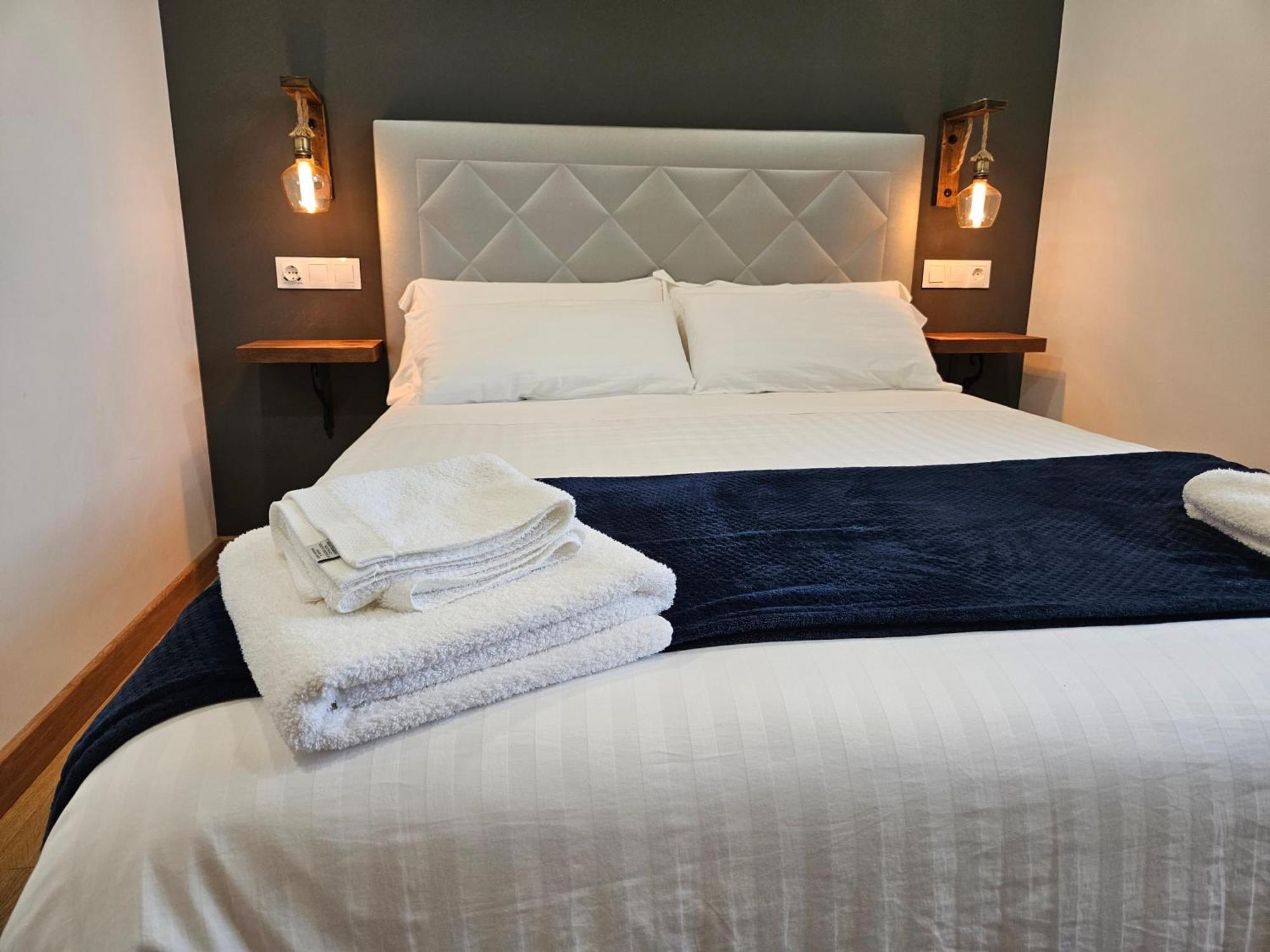 Apartamentos Rurales Lola Penarronda Castropol Exteriör bild