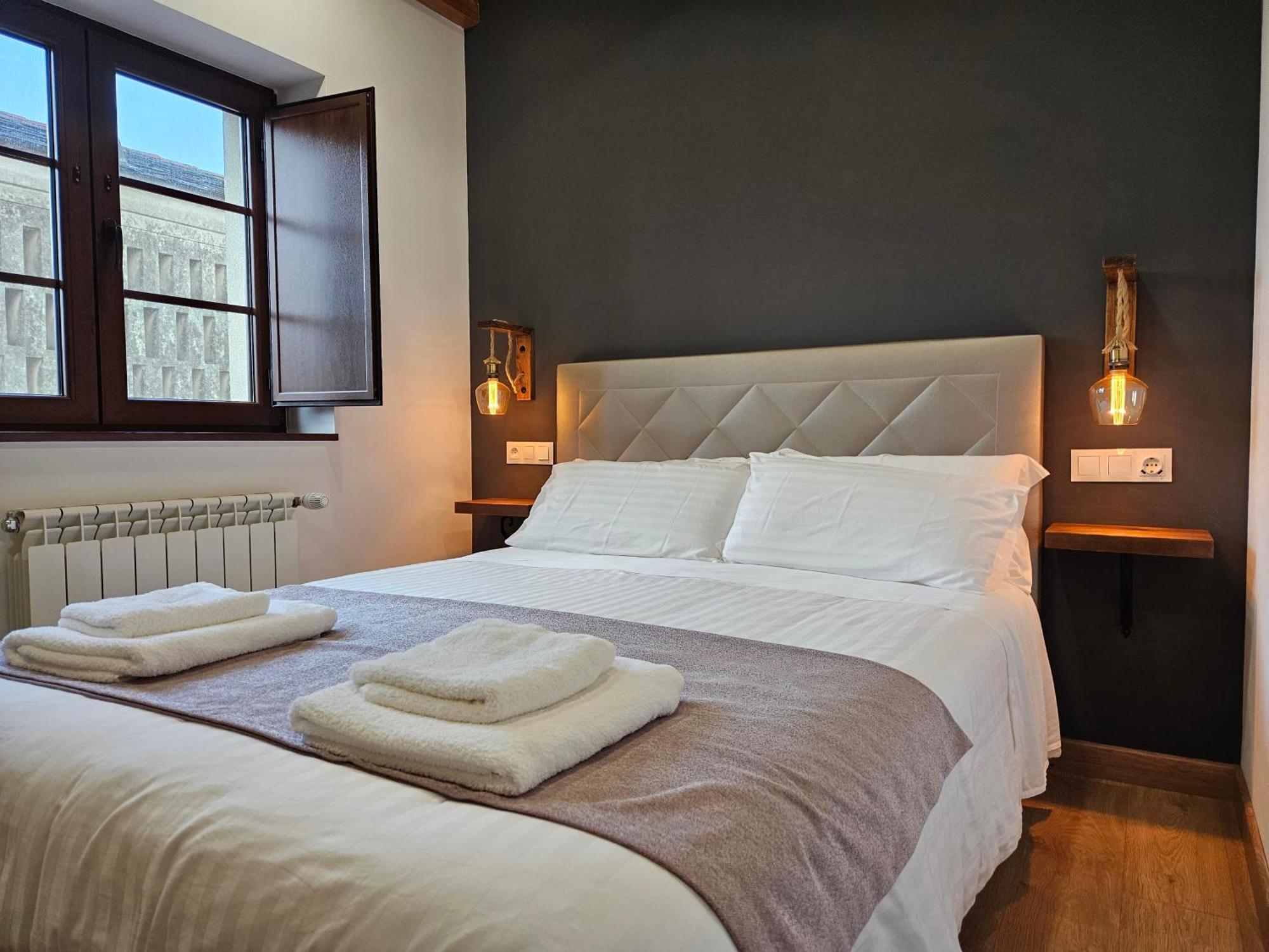 Apartamentos Rurales Lola Penarronda Castropol Exteriör bild